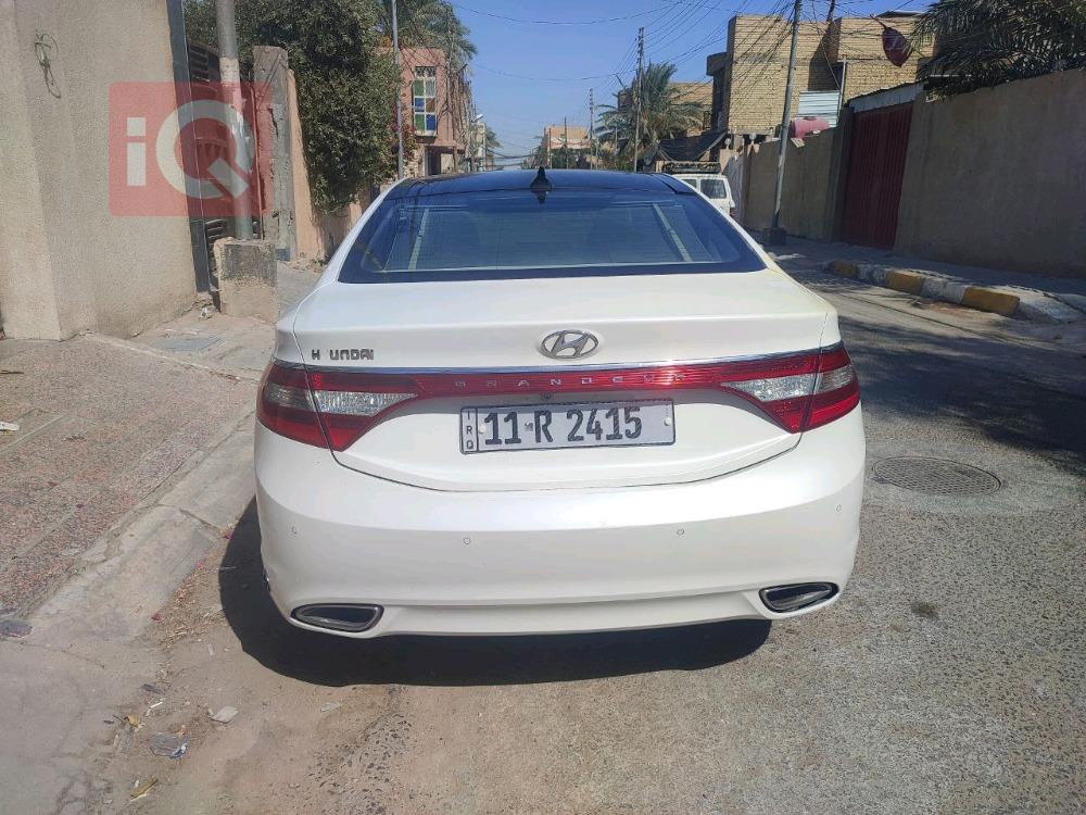 هیوندای ازێرا